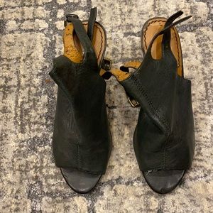 Black Nine West shoes in size 7.5